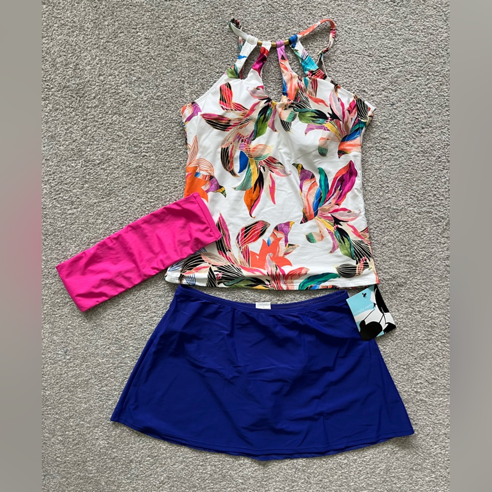 NWT Medium Swim Bundle. La Blanca Tankini Top Size 10, Pink Bando & Swim Skort